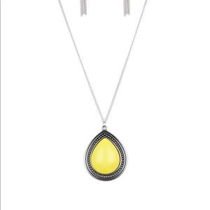 Paparazzi Chroma Courageous Yellow Necklace